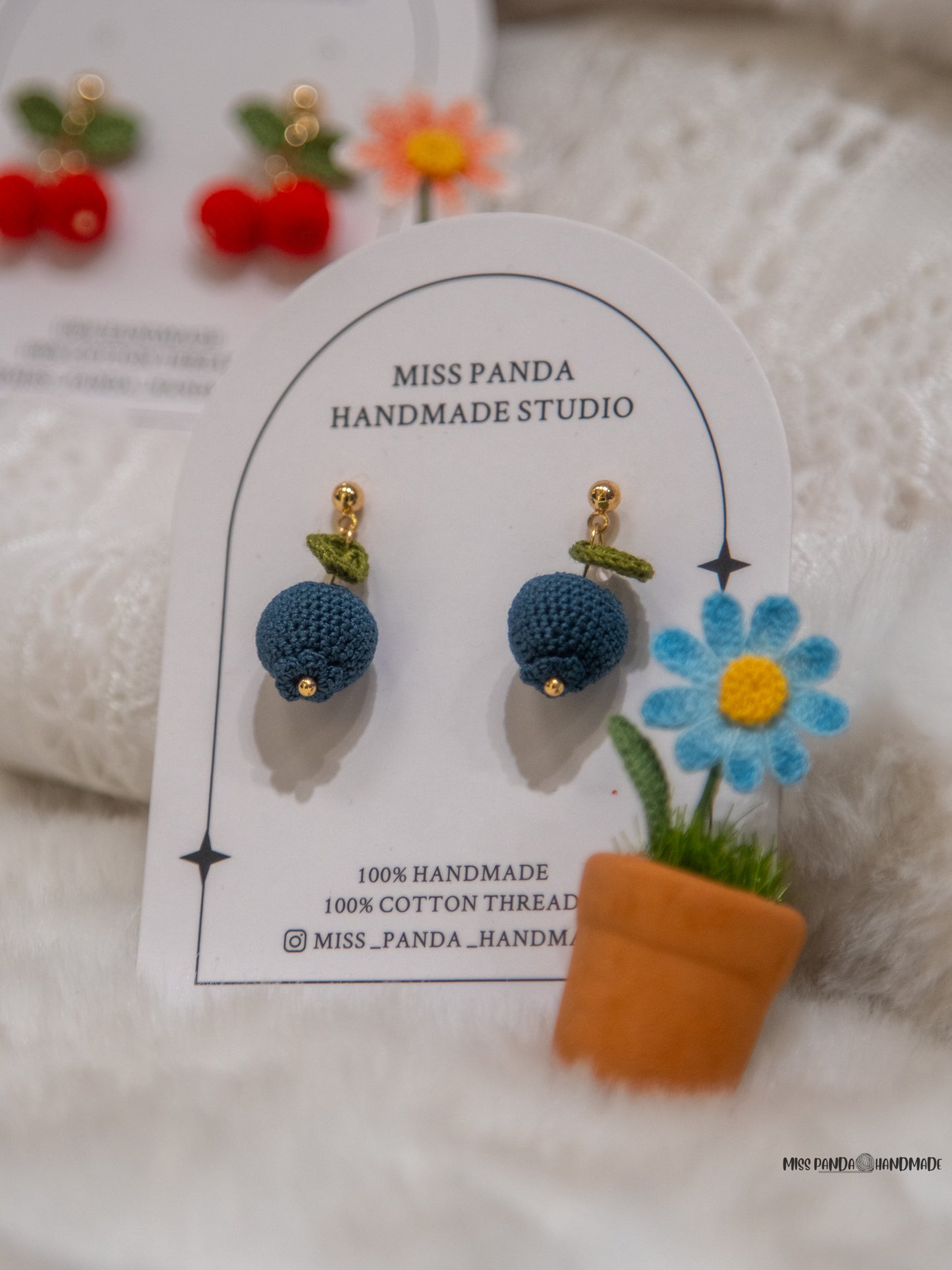 Micro Crochet Earrnigs/Blueberry