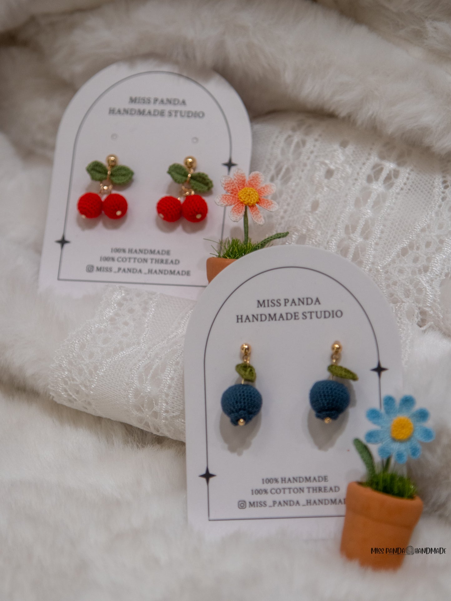 Micro Crochet Earrnigs/Blueberry